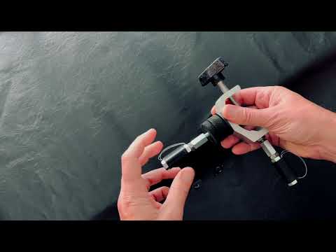 attachéPLUS triangle clip