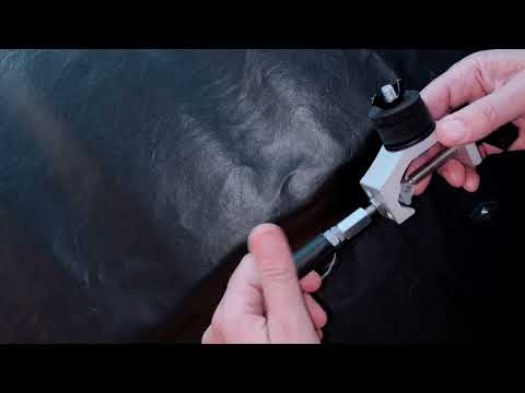 attachéPLUS triangle clip